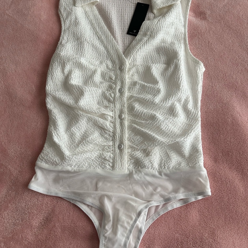 Lulus White Button-Up Bodysuit brand new size small